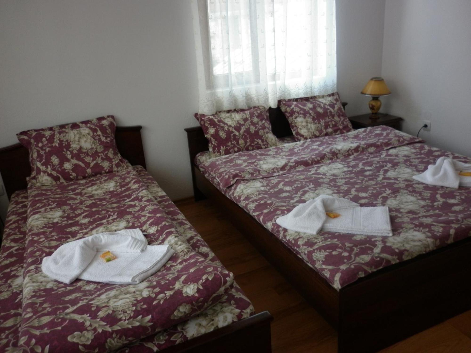Guest House Mavrudieva Koprivshtitsa Esterno foto