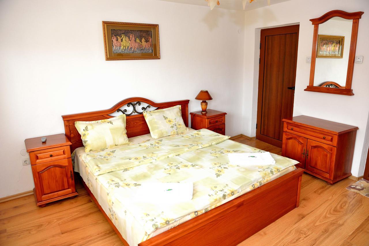 Guest House Mavrudieva Koprivshtitsa Esterno foto