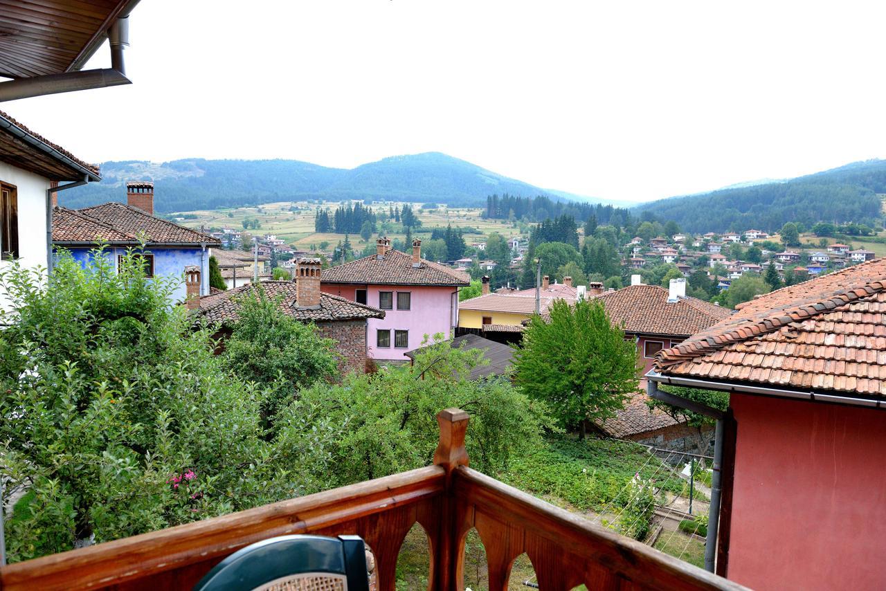 Guest House Mavrudieva Koprivshtitsa Esterno foto