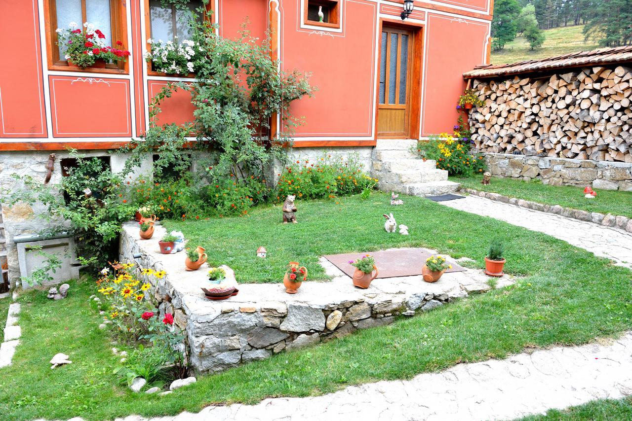 Guest House Mavrudieva Koprivshtitsa Esterno foto